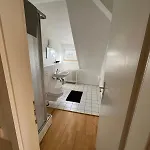 Doppelzimmer, Tv- Bad, Kühlschrank- Parkplatz-17 Meine