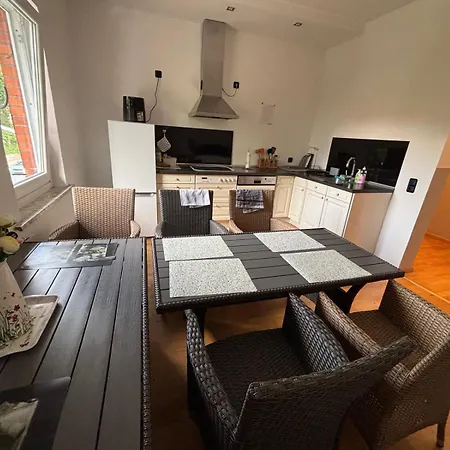 Doppelzimmer, Tv- Bad, Kuehlschrank- Parkplatz-17 Konukevi 3*