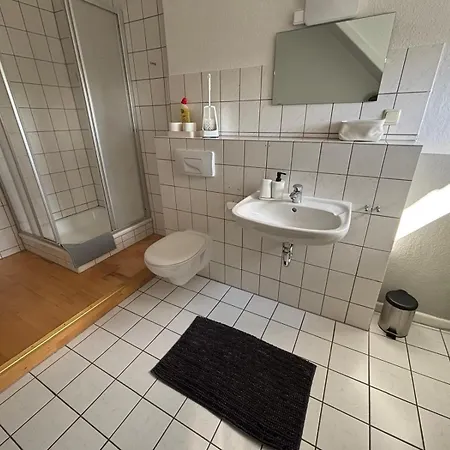 Doppelzimmer, Tv- Bad, Kuehlschrank- Parkplatz-17 Meine